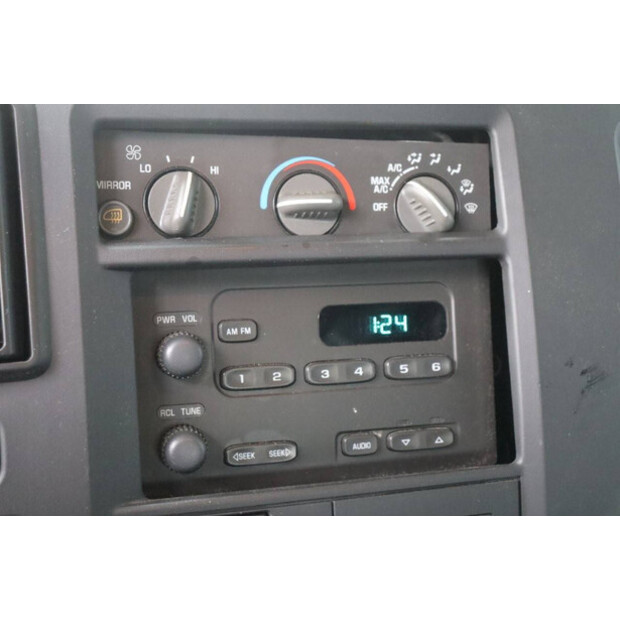 Chevrolet Express Cargo Van-41161787