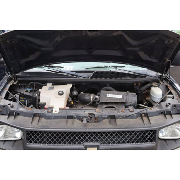 Chevrolet Express Cargo Van-41161797
