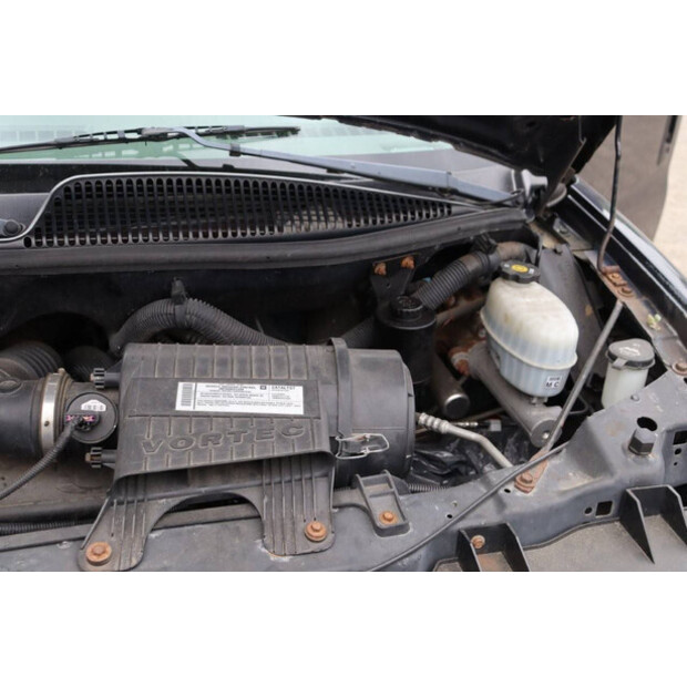Chevrolet Express Cargo Van-41161800