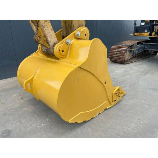 2025 Caterpillar 350 TB-41162993