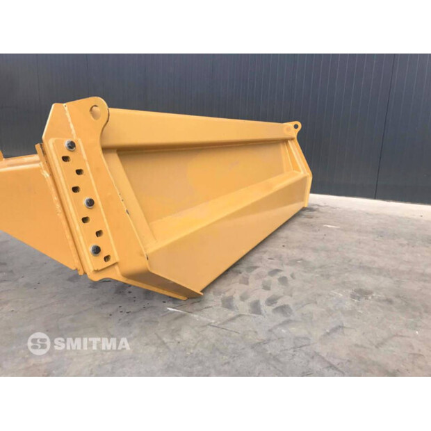 2025 Caterpillar 730C2-41167024