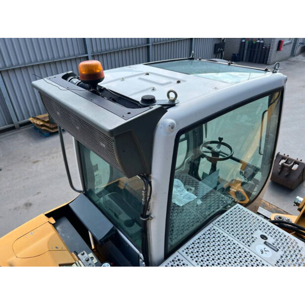 2013 Liebherr A 311 Litronic-41167765