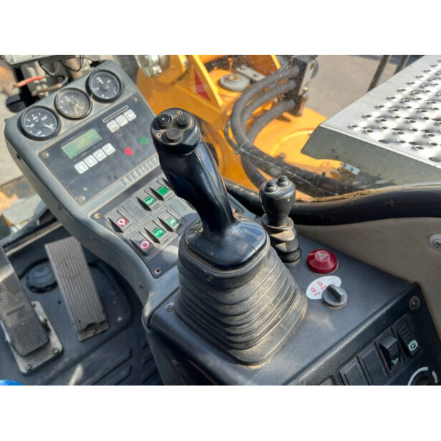 2013 Liebherr A 311 Litronic-41167777