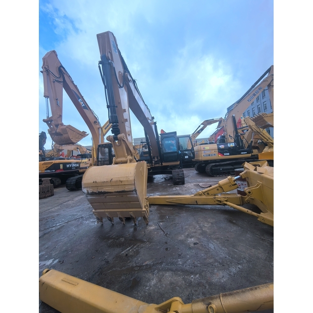 2021 Caterpillar 323D-41168344