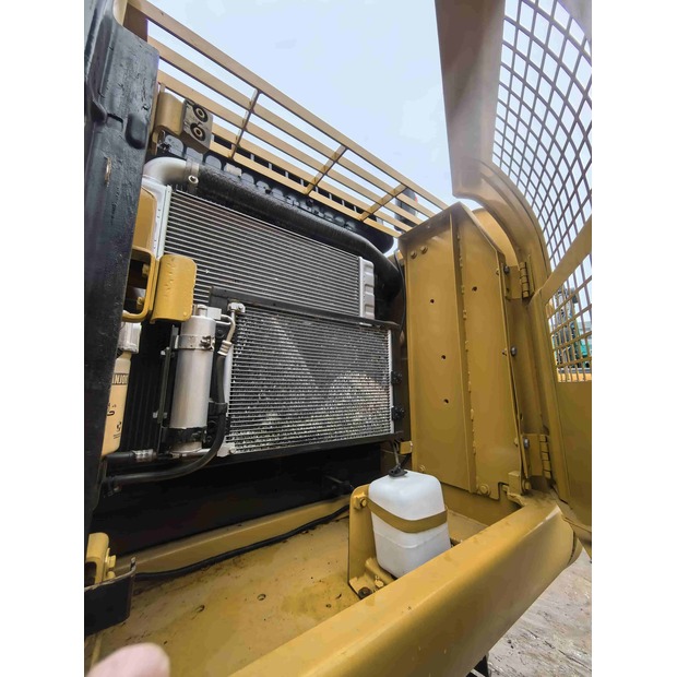 2022 Caterpillar 320D-41168384