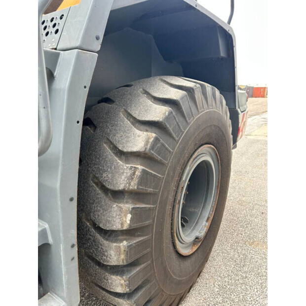 2015 ليبهير L550-41168822