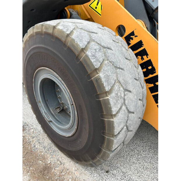 2015 ليبهير L550-41168824