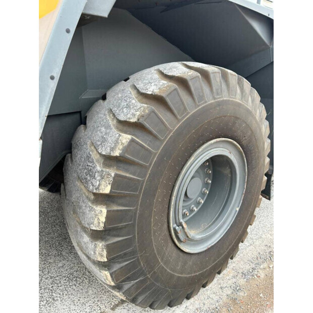 2015 ليبهير L550-41168826