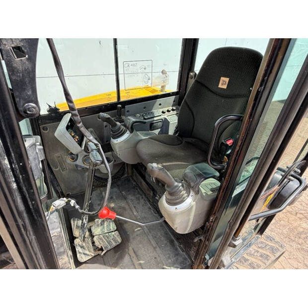 2018 جيه سي بي 48Z-1-41168933