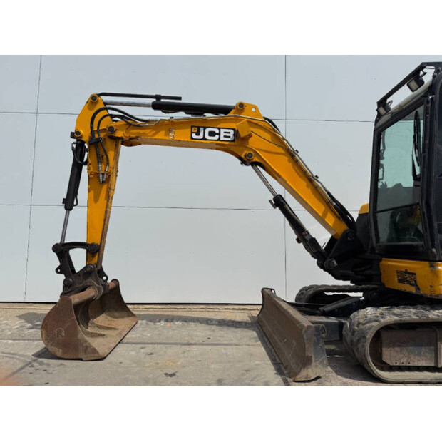 2018 جيه سي بي 48Z-1-41168937
