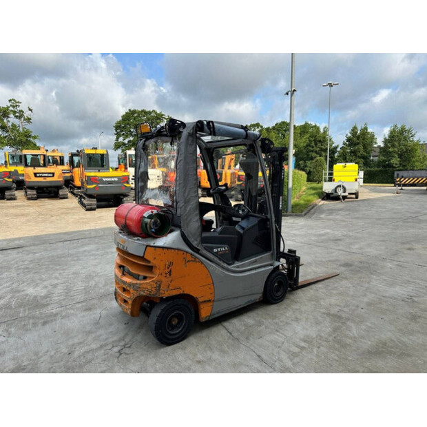 2010 Still RX70-16T-41169260