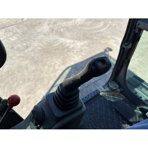 2019 فولفو EC55D-41169904