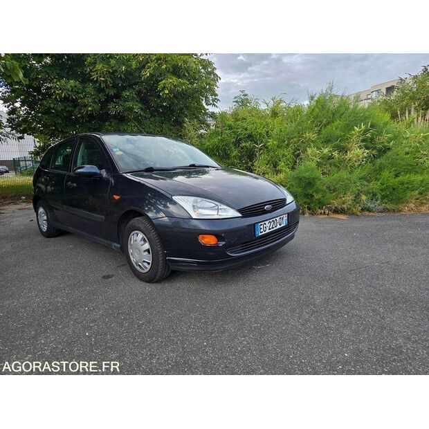 2000 Ford Focus-41184001