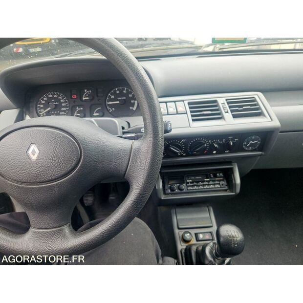 1996 Renault Clio-41184093