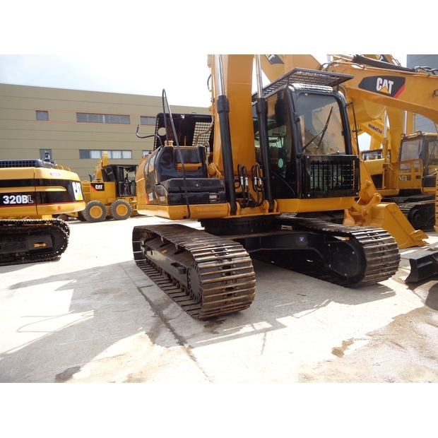 2022 Caterpillar 320D-41185119