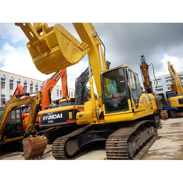 2020 Komatsu PC200-41185174