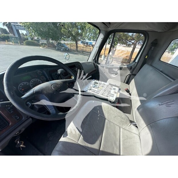 2018 فريتلاينر BUSINESS CLASS M2 106-41185262