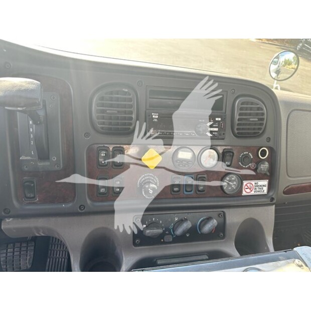 2018 فريتلاينر BUSINESS CLASS M2 106-41185264