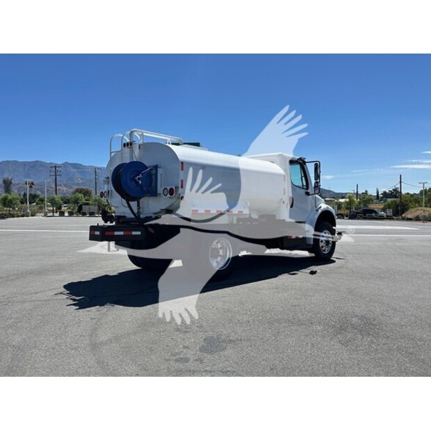 2016 Freightliner BUSINESS CLASS M2 106-41185275