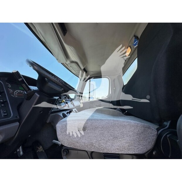 2016 فريتلاينر BUSINESS CLASS M2 106-41185297