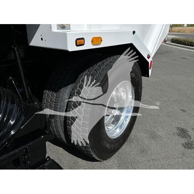 2015 Freightliner BUSINESS CLASS M2 106-41185354
