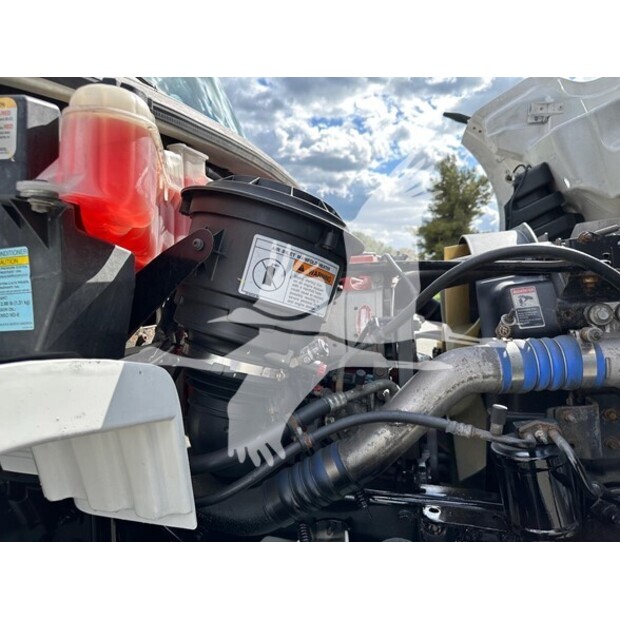 2015 Freightliner BUSINESS CLASS M2 106-41185355
