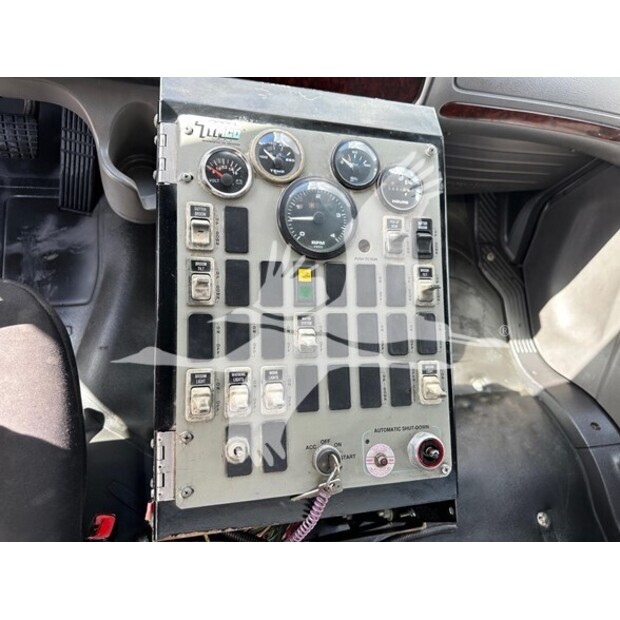 2015 Freightliner BUSINESS CLASS M2 106-41185360
