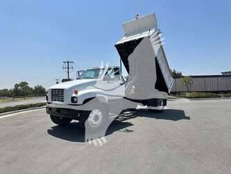 صورة ل شاحنات 2002 جي ام سي C6500