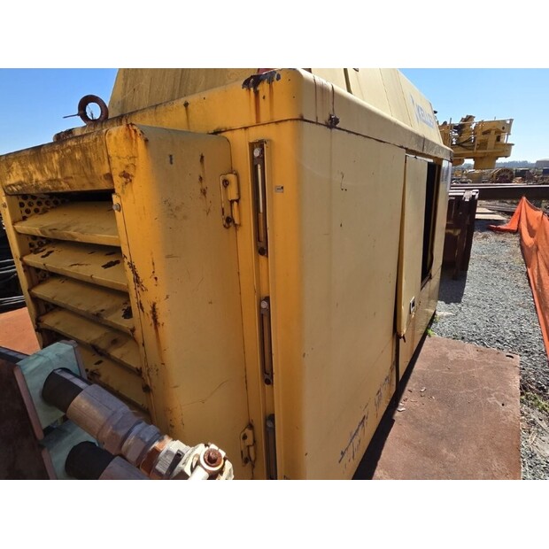 2011 يونتن HHK 7/9 SS-41197601