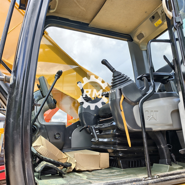2018 Caterpillar 336D2-41210368