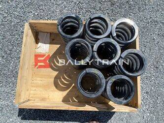 صورة ل كسارات وغرابيال ماككلوسكي J40 Feeder Springs
