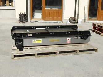 صورة ل كسارات وغرابيال ROCO M1200