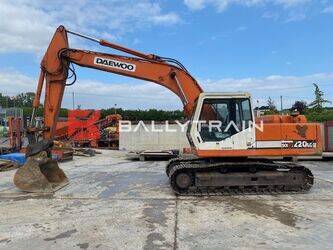 صورة ل حفارات مجنزرة دايو SOLAR 220 LC-III