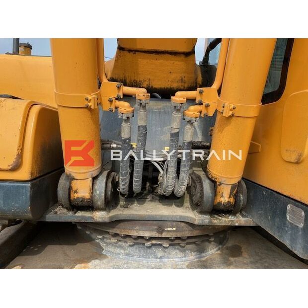 2016 Hyundai ROBEX 330LC-9A-41216392