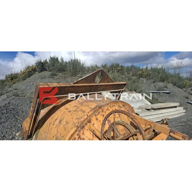 2005 Eichinger Concrete Pouring Skip-41218713
