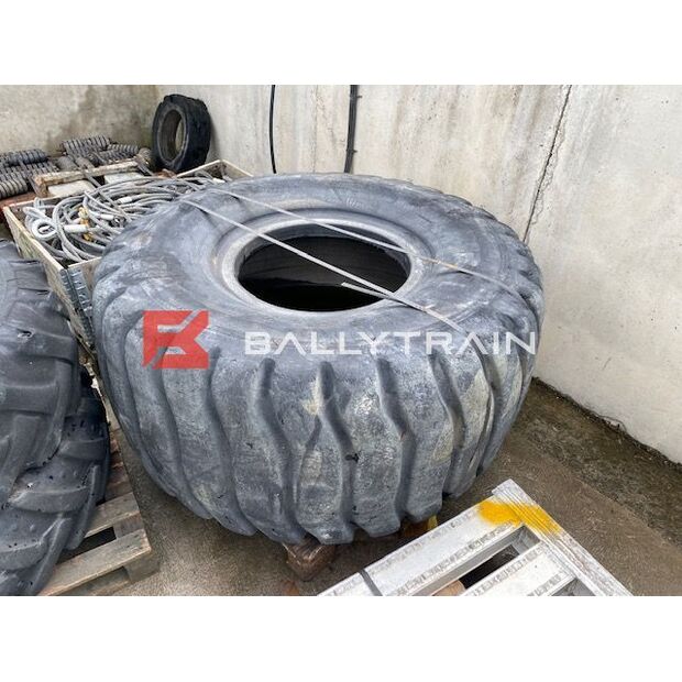 Dunlop 30 x 25 Earthmover Tyre-41221398
