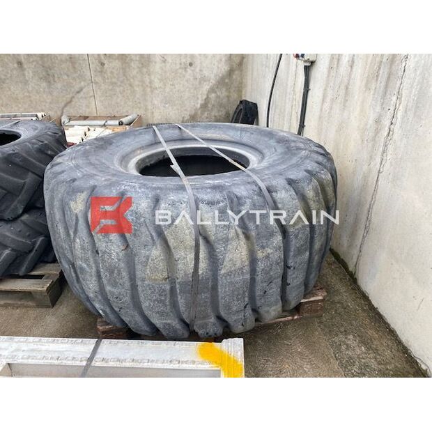 Dunlop 30 x 25 Earthmover Tyre-41221399
