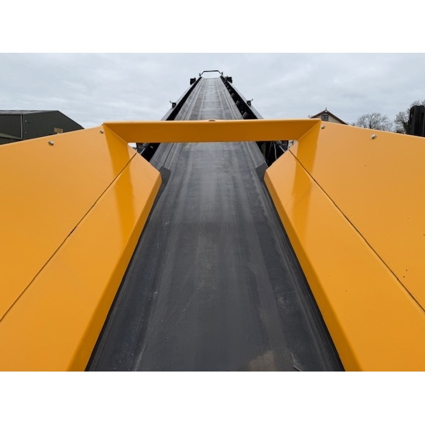 ROCO T65AGG Tracked Stacker-41221751