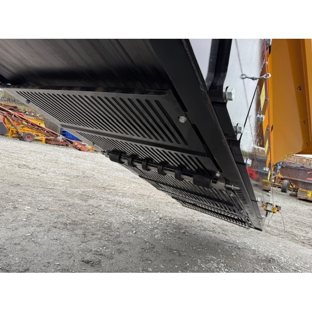 ROCO T65AGG Tracked Stacker-41221761