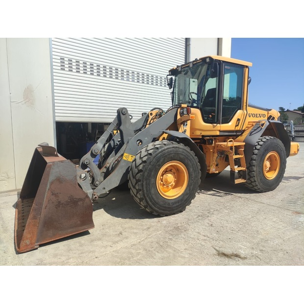 2011 فولفو L60F-41224371