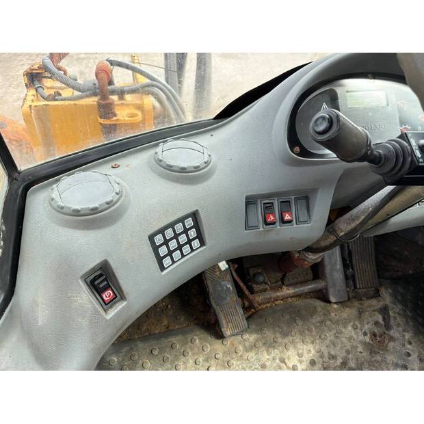 2006 Volvo L110E-41229303