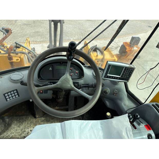 2006 Volvo L110E-41229305