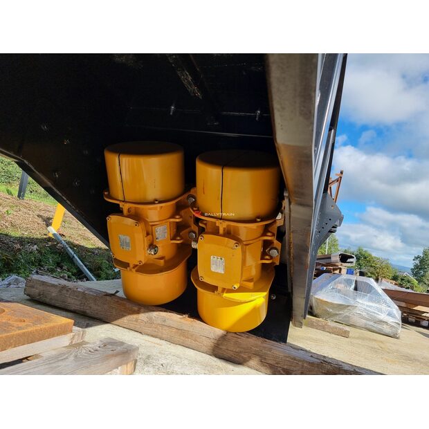 ROCO Crusher Vibrating Feeder-41233913