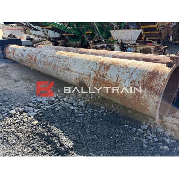 Stacks to Suit Tar Plant-41242083