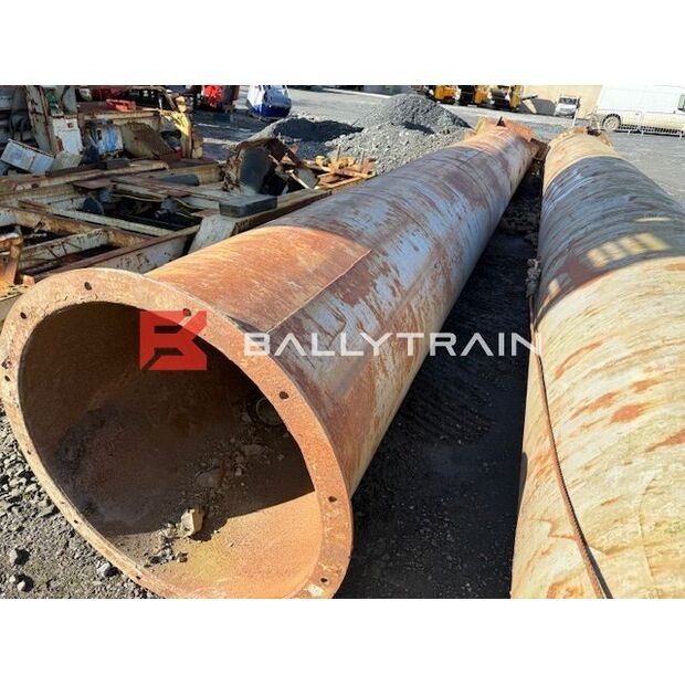 Stacks to Suit Tar Plant-41242089