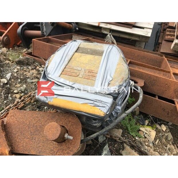 Pulley Block and Beam-41243685
