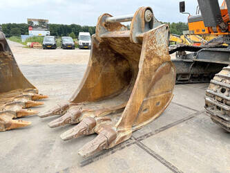 Image for ATTACHMENTS 2016 Liebherr R976 LC V