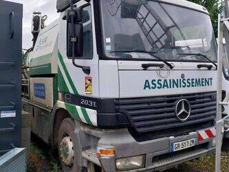 Image de CAMIONS 2001 Mercedes-Benz 2031