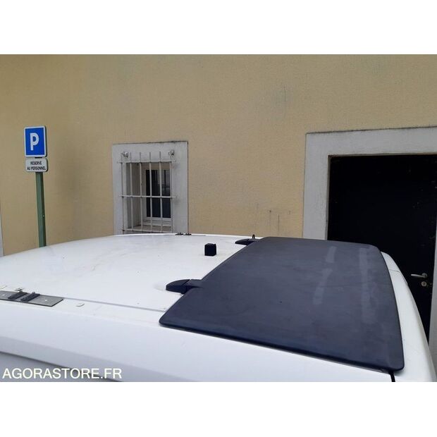 2018 Peugeot PARTNER-41262555