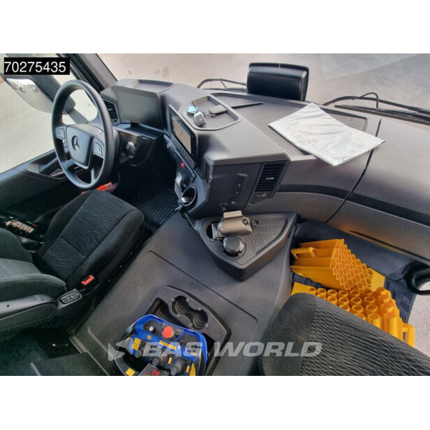 2025 Mercedes-Benz Arocs 3348S-41264640